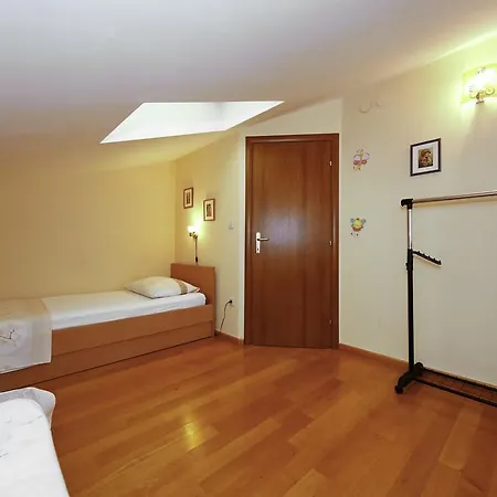 Apartment Antoni *
